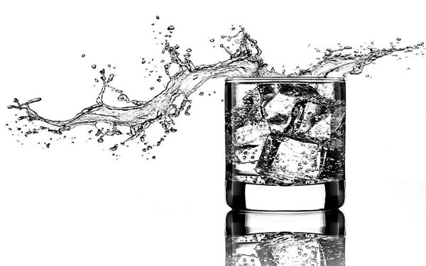 Photograph Eduardo Perez  Agua on One Eyeland